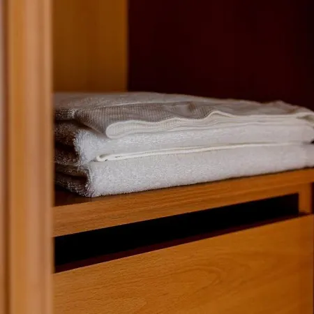 Caldas W/ Ac & Fast Net * 卡尔达斯达·赖尼亚